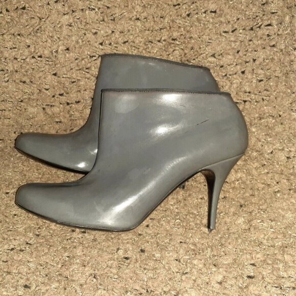 STELLA MCCARTNEY-DARK GRAY VEGAN PATENT LEATHER BOOTIES-SZ 38 VERY GOOD - Picture 2 of 8